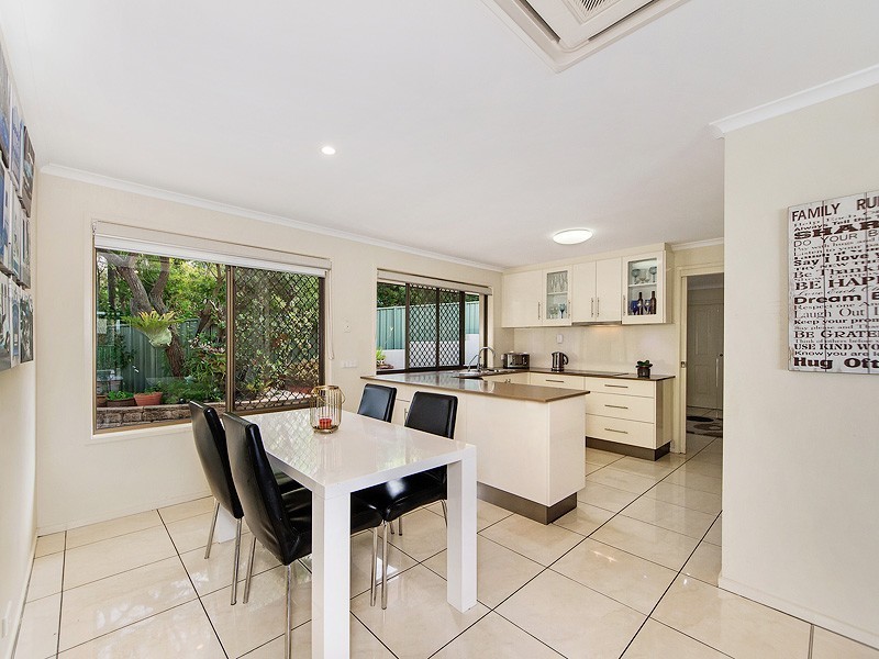 26 Swanbourne Way, Elanora QLD 4221