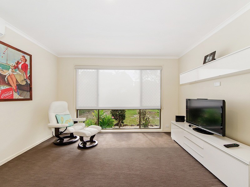 26 Swanbourne Way, Elanora QLD 4221