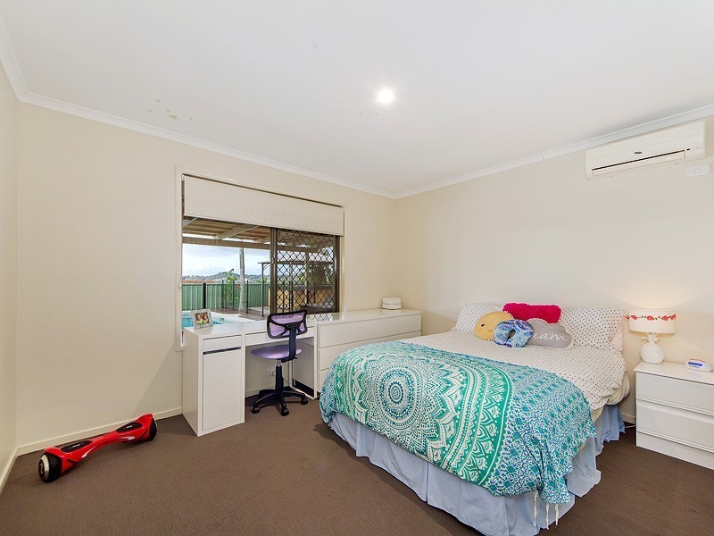 26 Swanbourne Way, Elanora QLD 4221