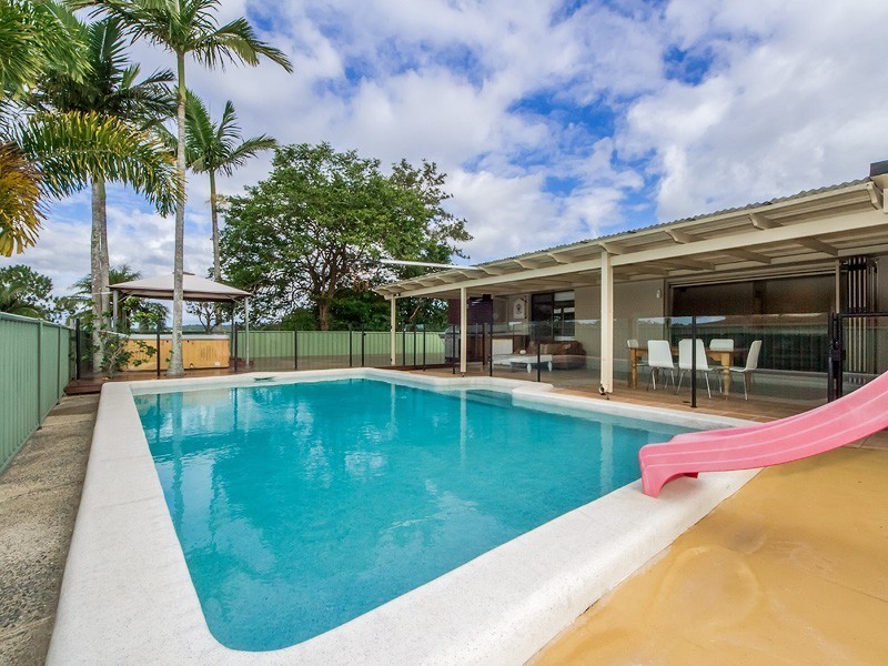 26 Swanbourne Way, Elanora QLD 4221