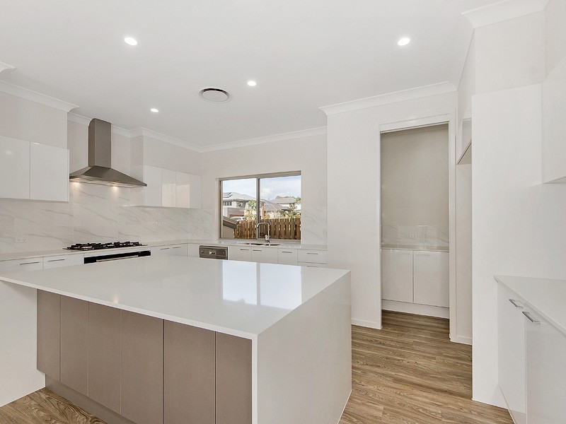 3 Greenview Place, Reedy Creek QLD 4227