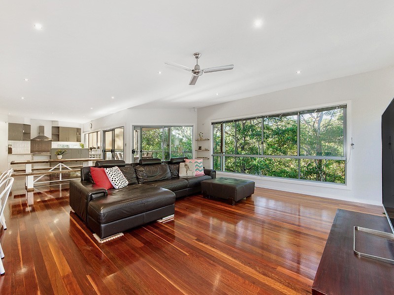 7-9 Calcita Avenue, Elanora QLD 4221