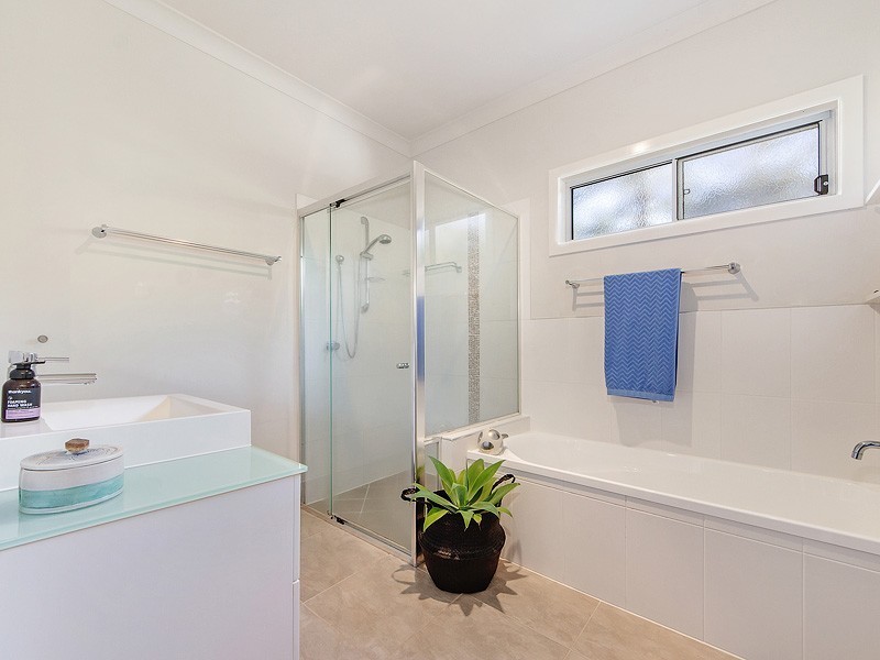 7-9 Calcita Avenue, Elanora QLD 4221