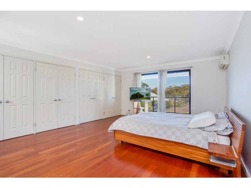 63 Azzurra Drive, Varsity Lakes QLD 4227