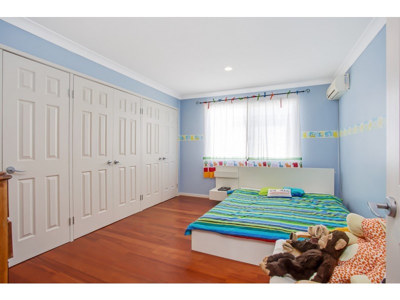 63 Azzurra Drive, Varsity Lakes QLD 4227