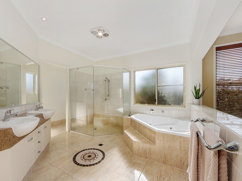 26 Callicarpa Street, Reedy Creek QLD 4227