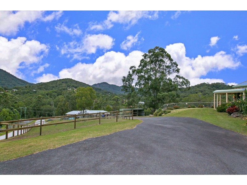 539 Bonogin Road, Bonogin QLD 4213