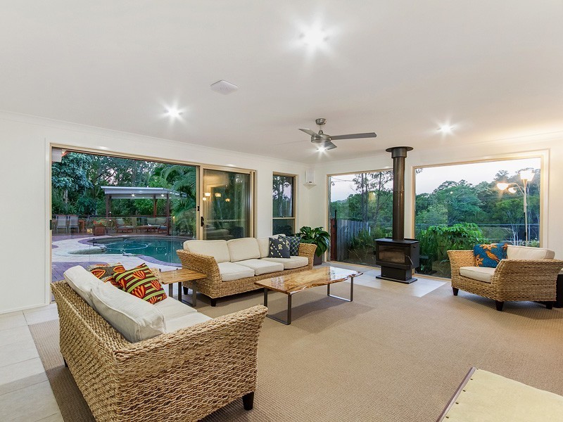 27 Monday Drive, Tallebudgera Valley QLD 4228