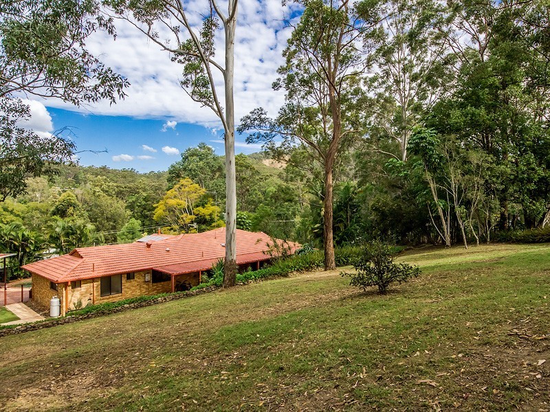 27 Monday Drive, Tallebudgera Valley QLD 4228