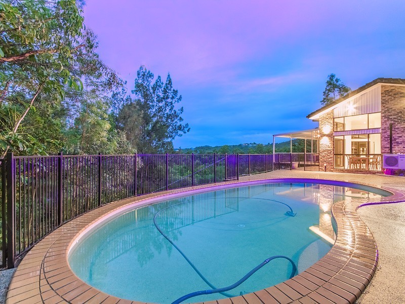 6 Akama Court, Mudgeeraba QLD 4213