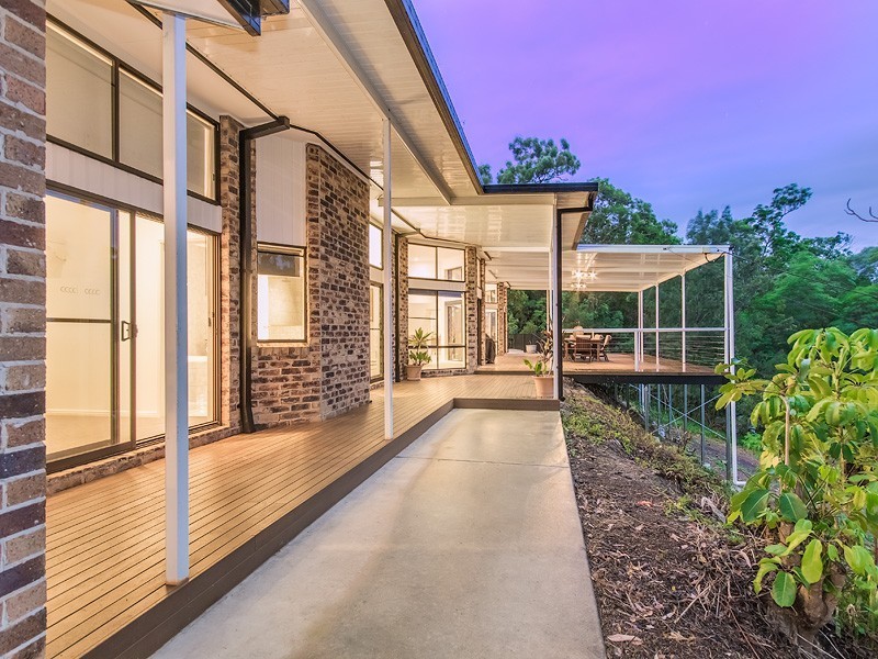 6 Akama Court, Mudgeeraba QLD 4213