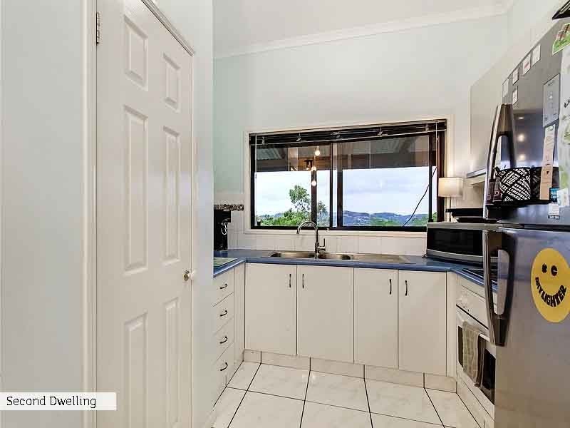 6 Akama Court, Mudgeeraba QLD 4213