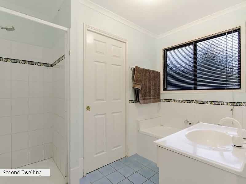 6 Akama Court, Mudgeeraba QLD 4213