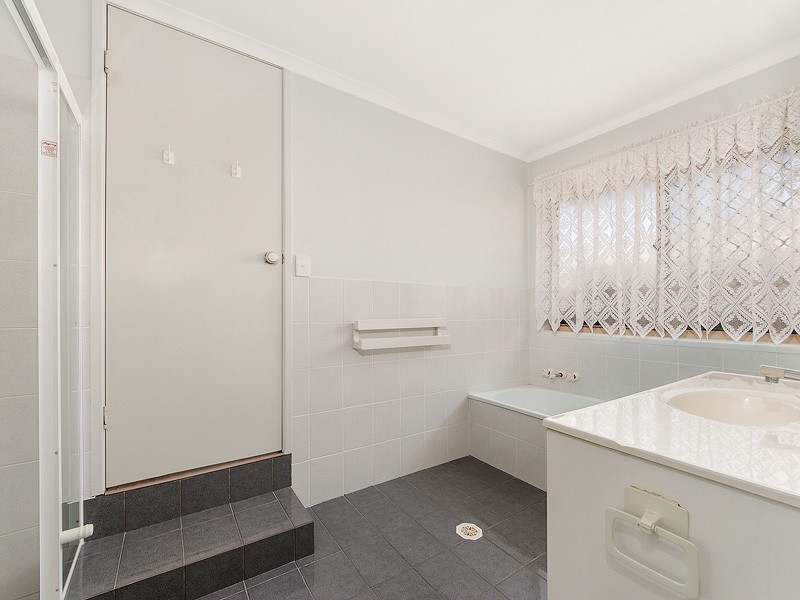 36 Gooding Drive, Coombabah QLD 4216