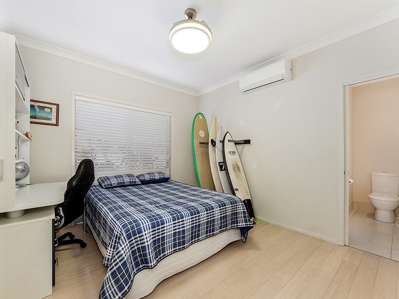 2 Meadowlake Drive, Carrara QLD 4211