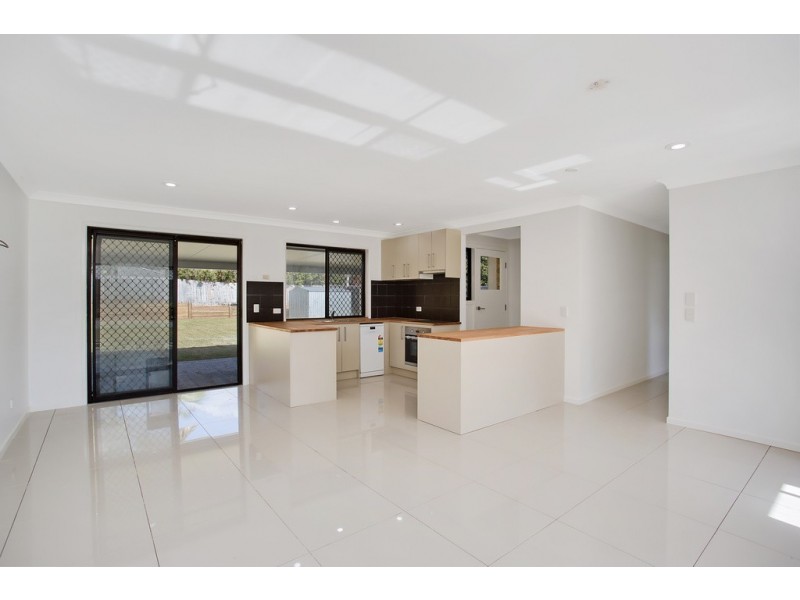 11 Moonbeam Parade, Mudgeeraba QLD 4213