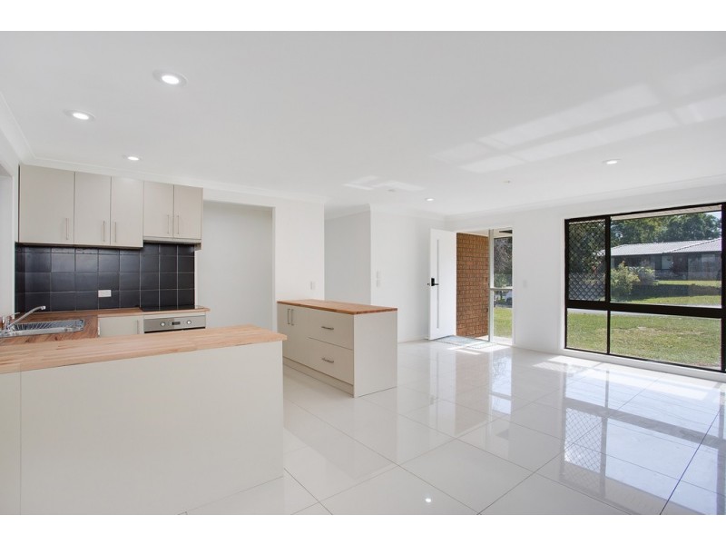 11 Moonbeam Parade, Mudgeeraba QLD 4213