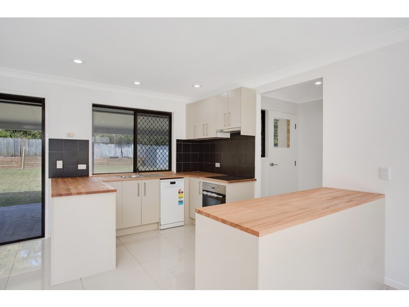 11 Moonbeam Parade, Mudgeeraba QLD 4213