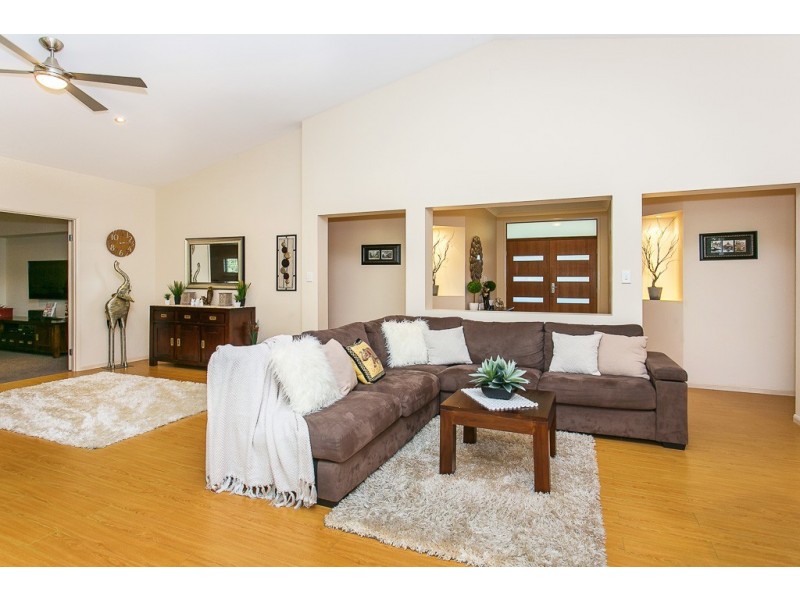 32 Canopy Drive, Bonogin QLD 4213