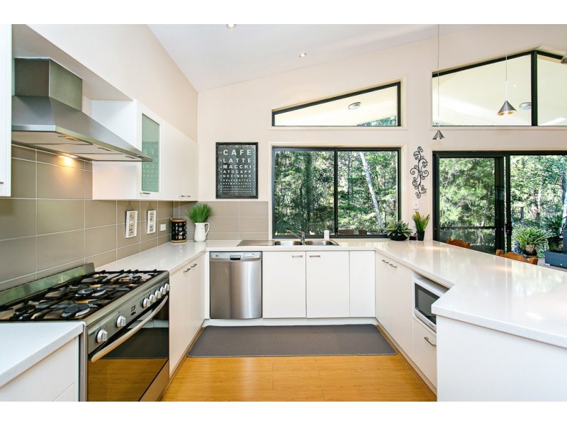 32 Canopy Drive, Bonogin QLD 4213