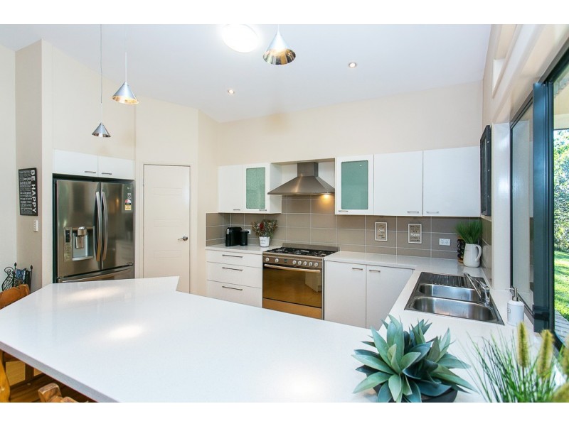 32 Canopy Drive, Bonogin QLD 4213