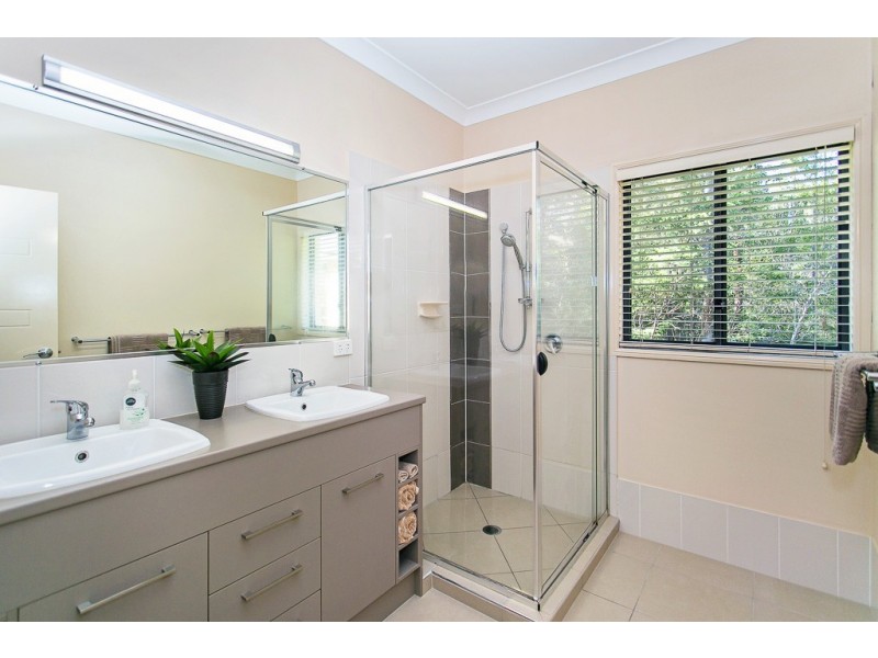 32 Canopy Drive, Bonogin QLD 4213