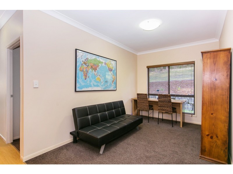 32 Canopy Drive, Bonogin QLD 4213