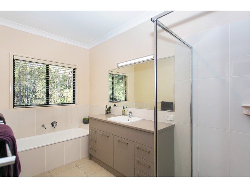 32 Canopy Drive, Bonogin QLD 4213