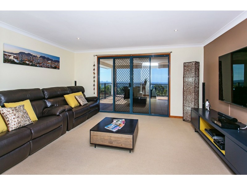 124 Strawberry Road, Bonogin QLD 4213