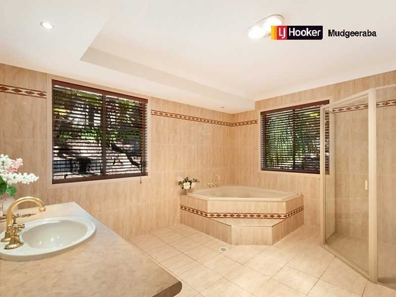 1 Basswood Court, Bonogin QLD 4213