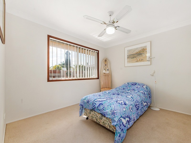 2 Illaroo Street, Palm Beach QLD 4221