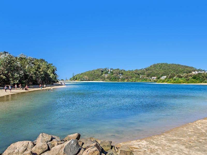 2 Illaroo Street, Palm Beach QLD 4221