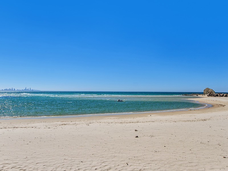 2 Illaroo Street, Palm Beach QLD 4221