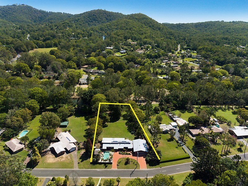 72 Coorabin Court, Tallebudgera QLD 4228