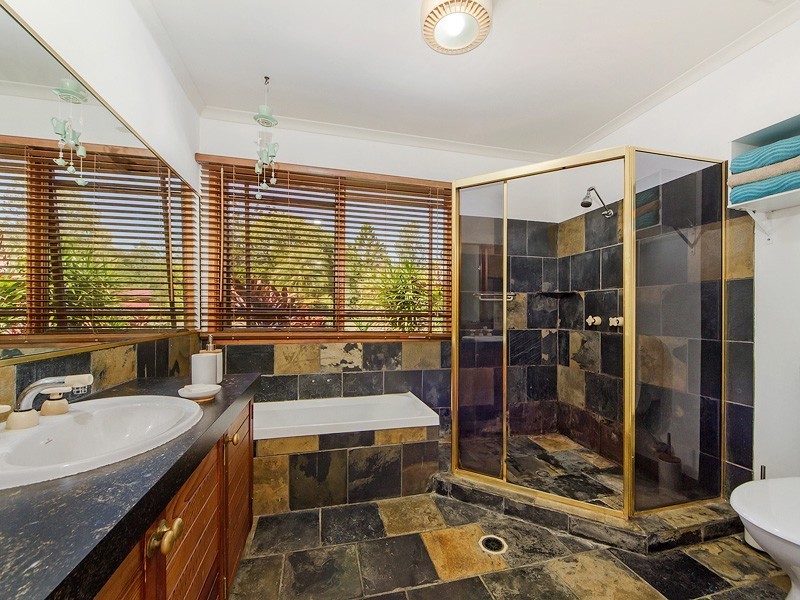 72 Coorabin Court, Tallebudgera QLD 4228