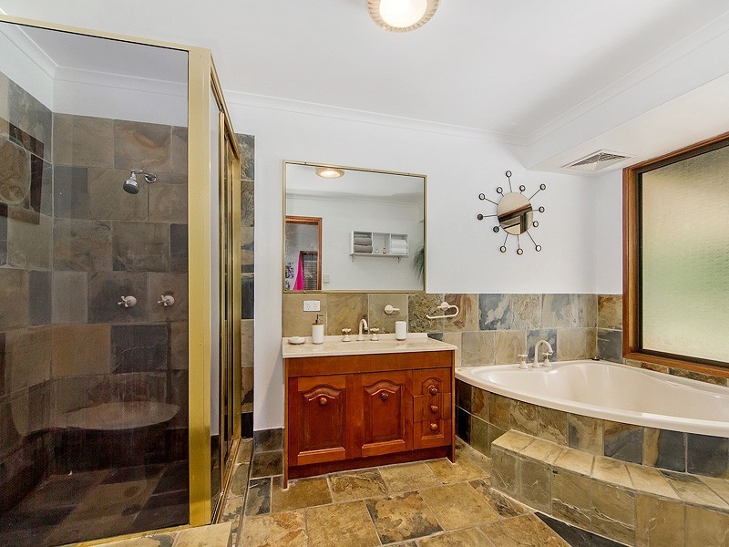 72 Coorabin Court, Tallebudgera QLD 4228