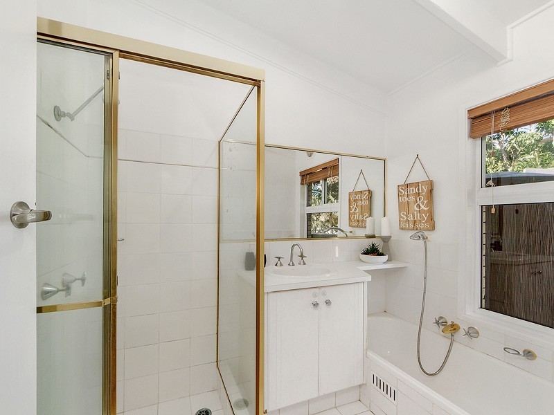 10 Timbertop Mead, Burleigh Heads QLD 4220