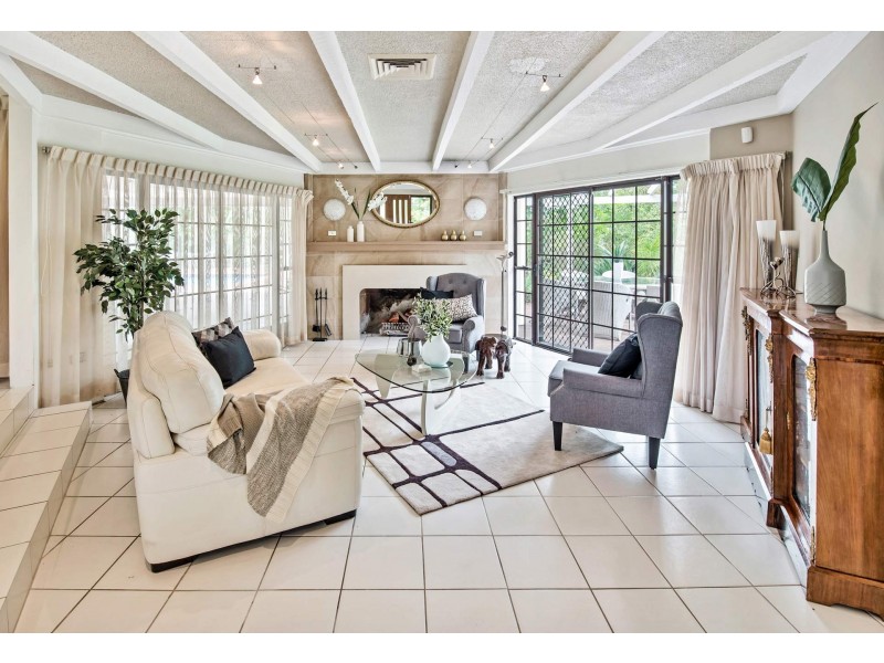 47 Bonogin Road, Mudgeeraba QLD 4213