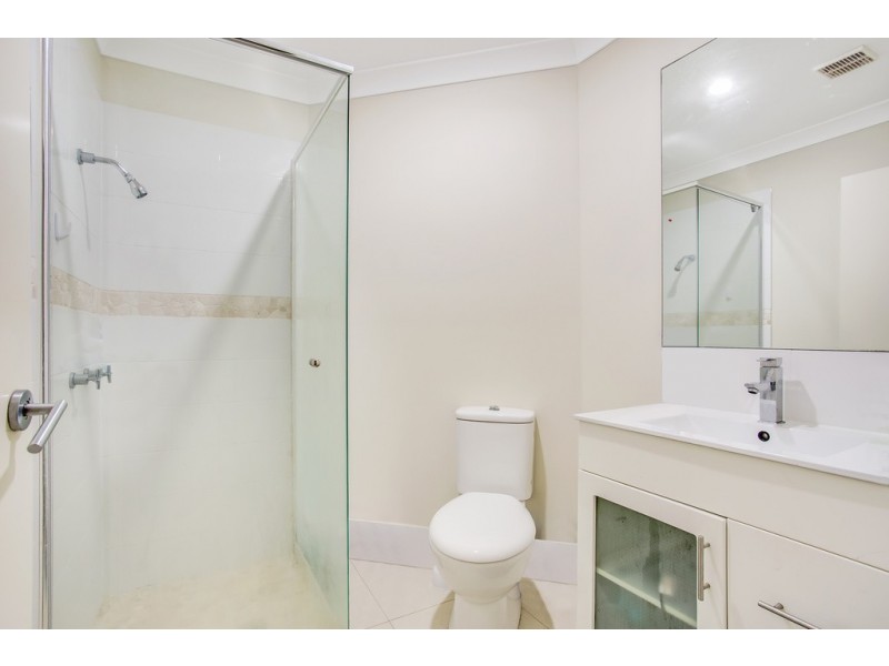 2/119 Minnie Street, Southport QLD 4215