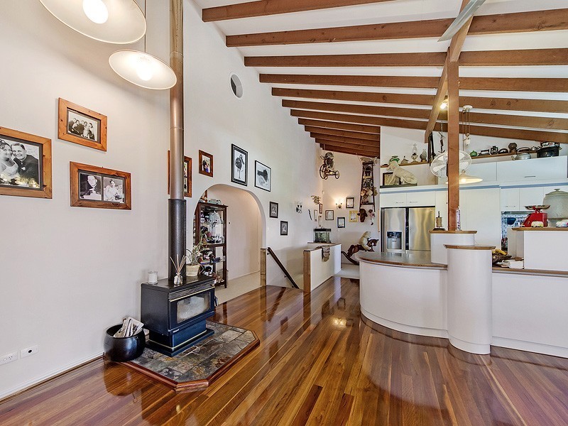 18 Swanbourne Way, Elanora QLD 4221