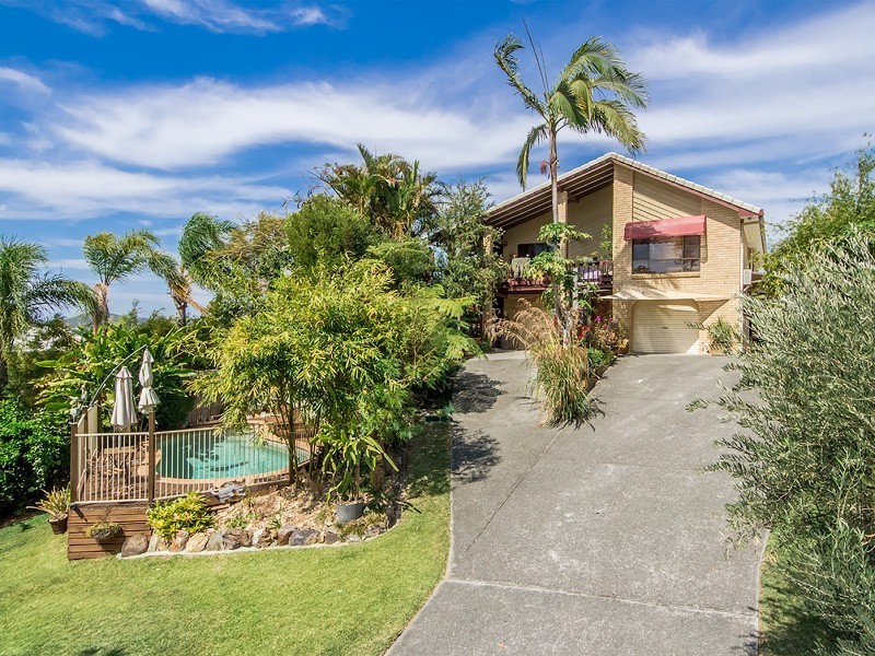 18 Swanbourne Way, Elanora QLD 4221