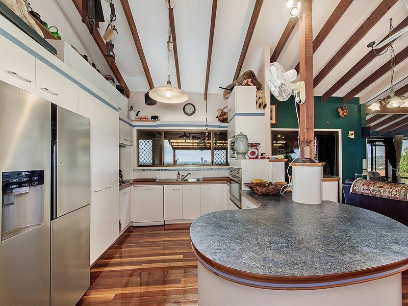 18 Swanbourne Way, Elanora QLD 4221