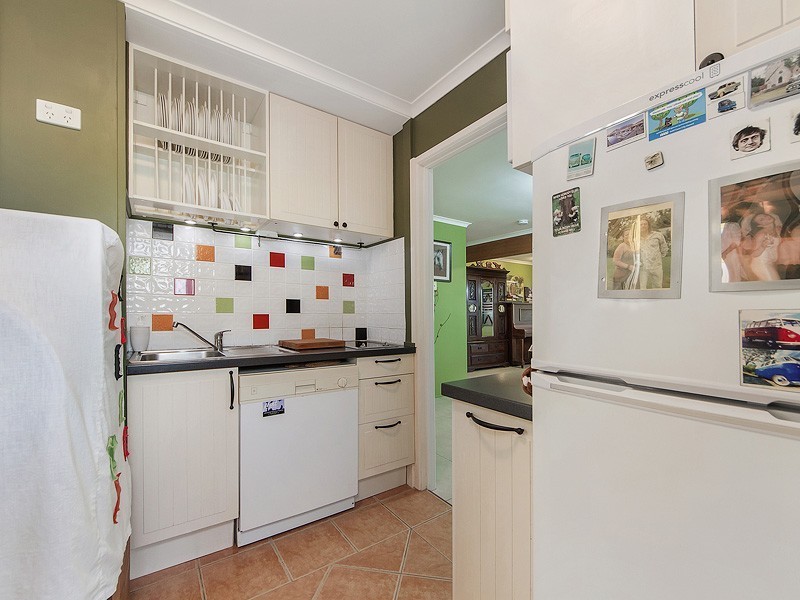 18 Swanbourne Way, Elanora QLD 4221