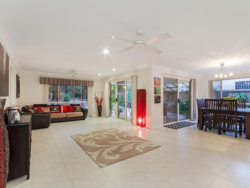 12 Frog Rock Crescent, Reedy Creek QLD 4227