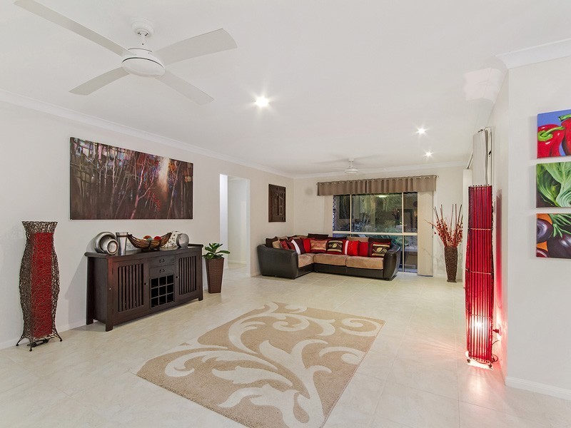 12 Frog Rock Crescent, Reedy Creek QLD 4227