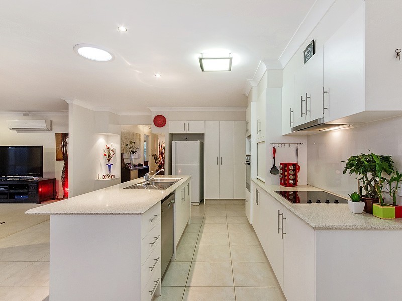 12 Frog Rock Crescent, Reedy Creek QLD 4227