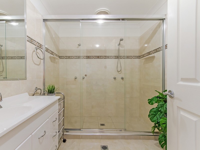 12 Frog Rock Crescent, Reedy Creek QLD 4227