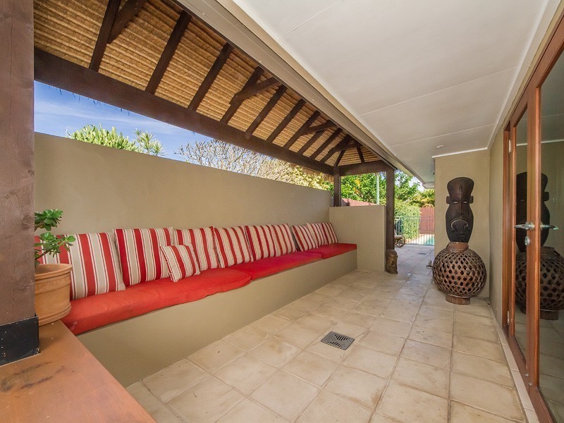 13 Boongala Road, Broadbeach Waters QLD 4218