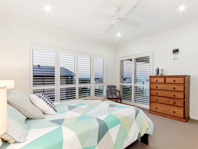 37 Golden Grove Boulevard, Reedy Creek QLD 4227