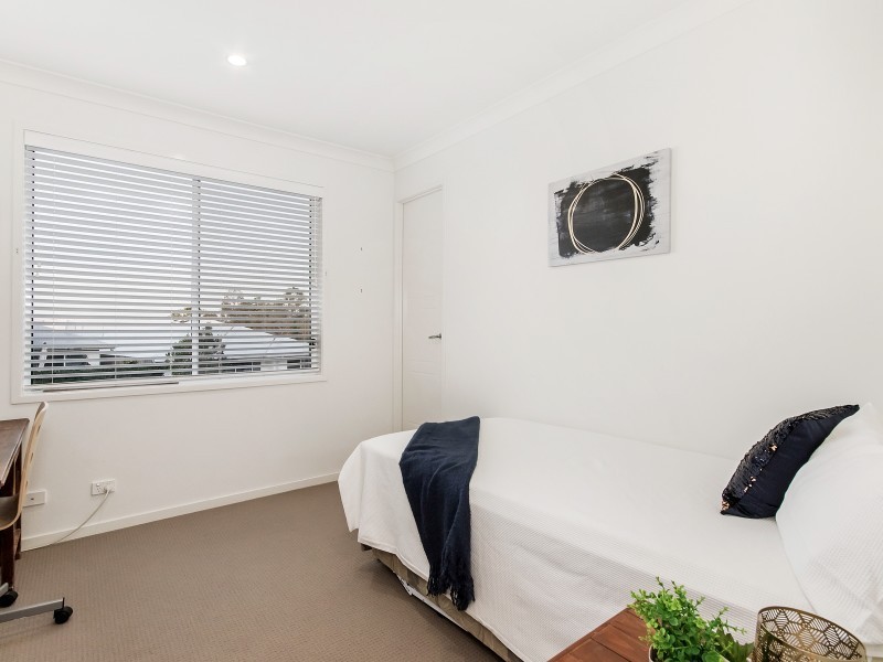 37 Golden Grove Boulevard, Reedy Creek QLD 4227
